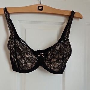 Jones New York Black Lace Underwire Bra